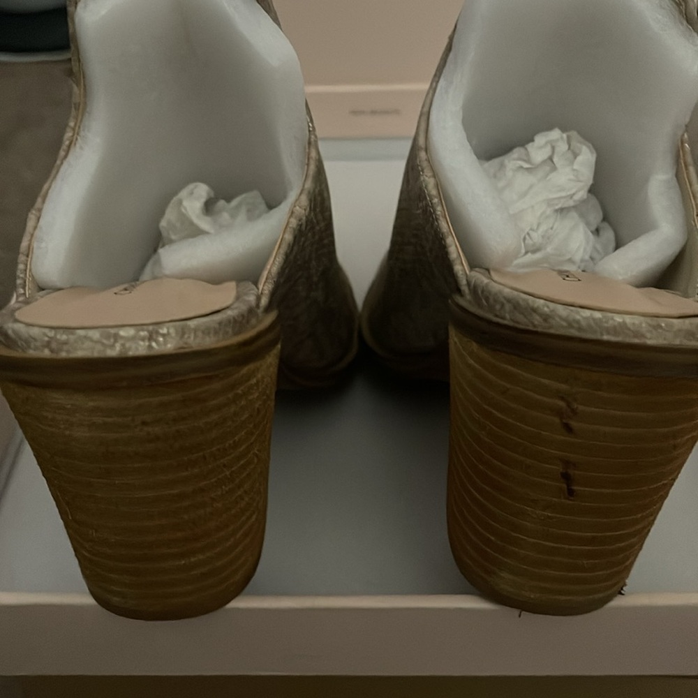 Chinese Laundry miles - Picture 3 of 5